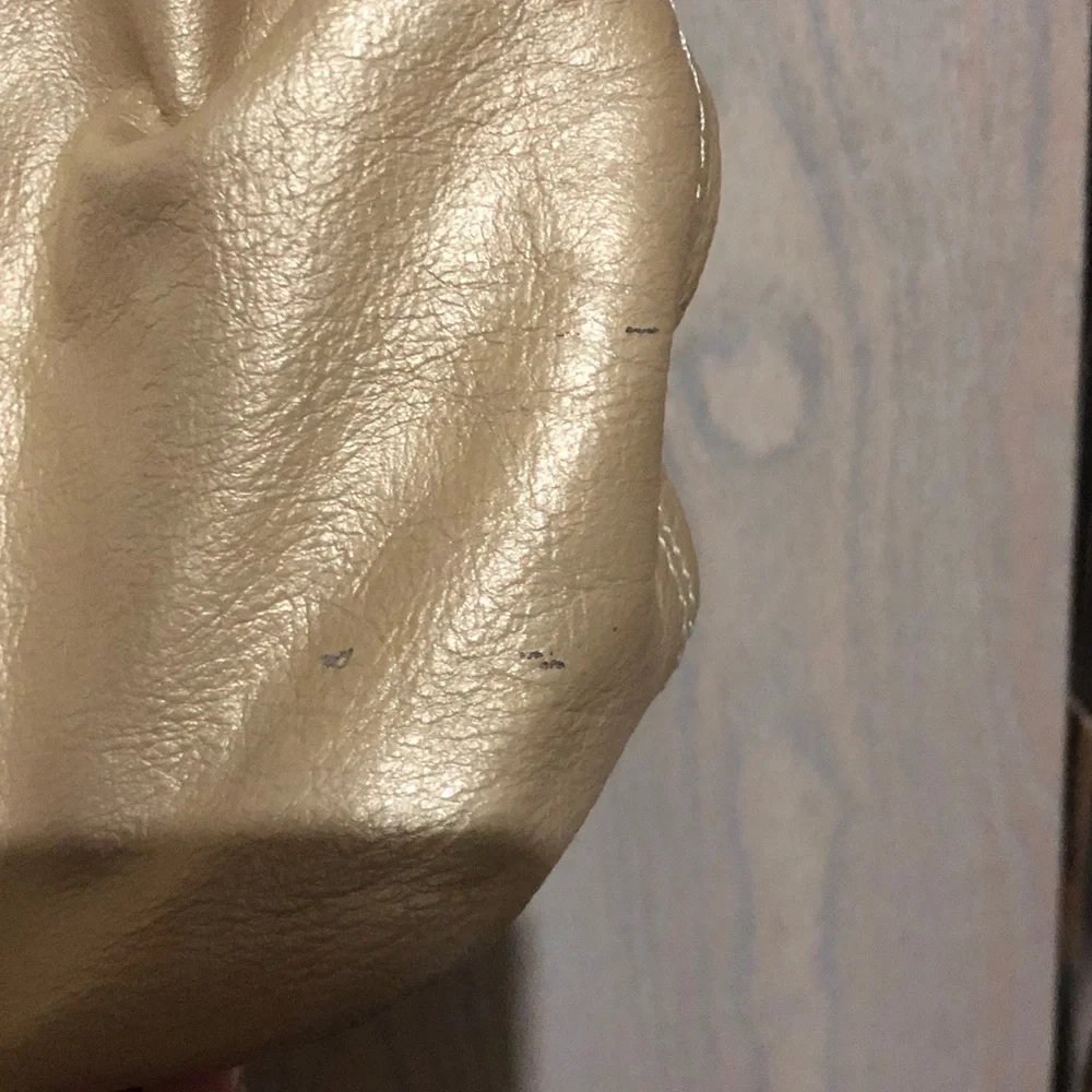 MUST GO PRICING Michael Rome Italian Leather Gold Snap Top Bag